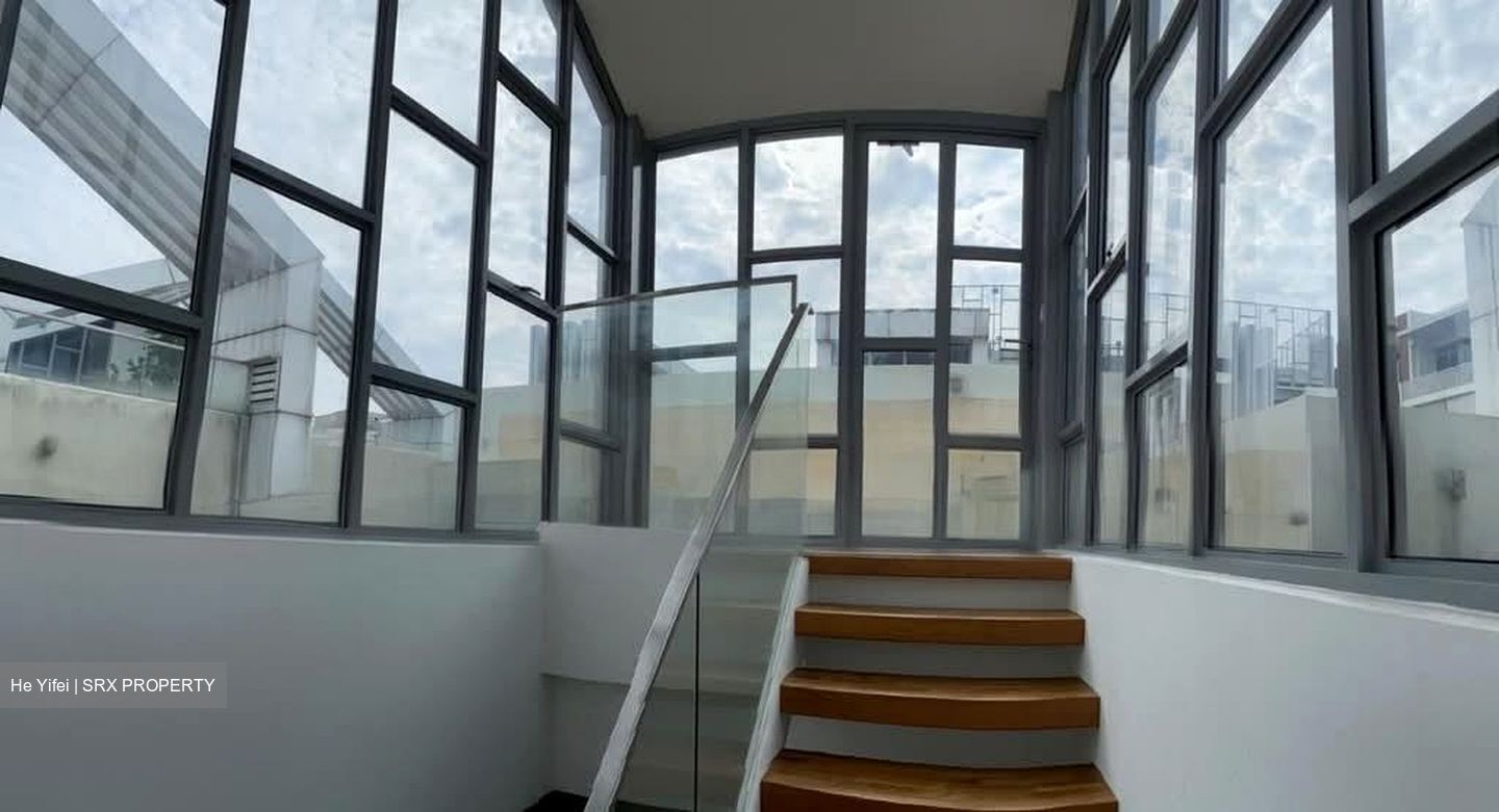 Woodgrove Avenue (D25), Condominium #556206321
